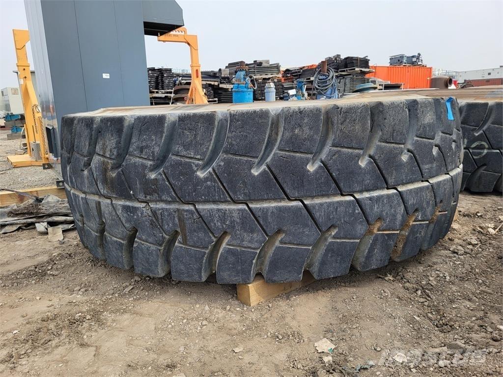 Goodyear RM-4B+ タイヤ、ホイル、リム