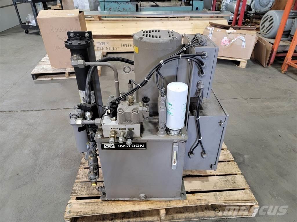  INSTRON A440 83C ウォーターポンプ