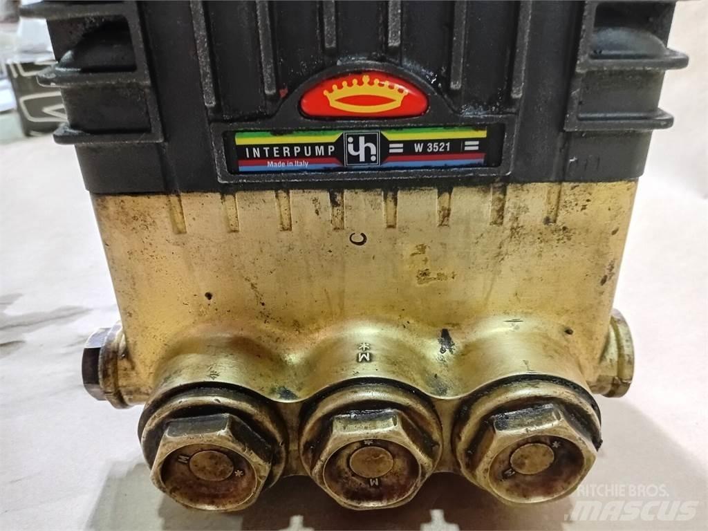  INTERPUMP W3521 ウォーターポンプ
