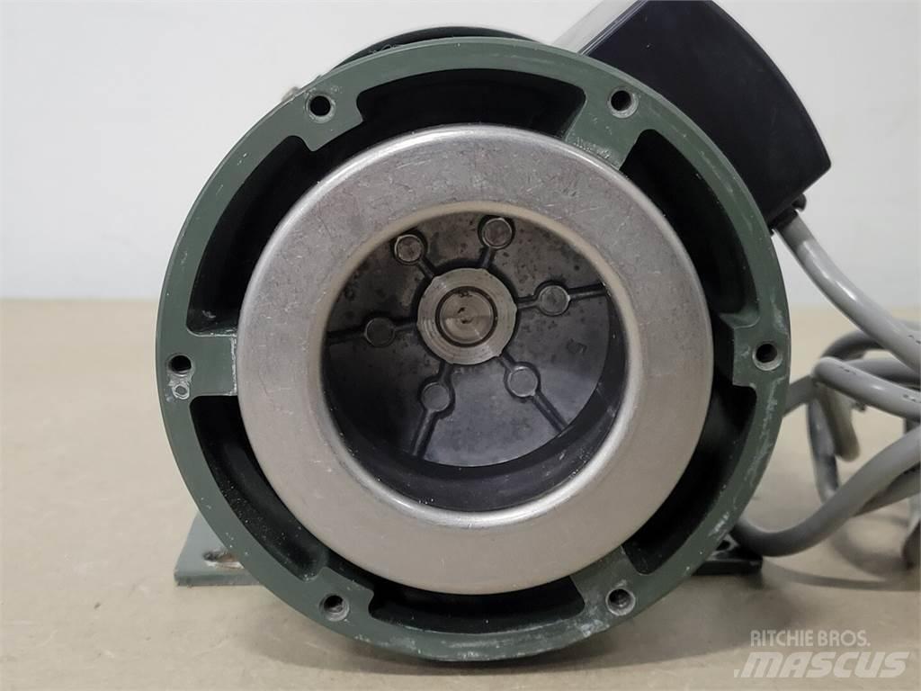  IWAKI MD-70RLZT ウォーターポンプ