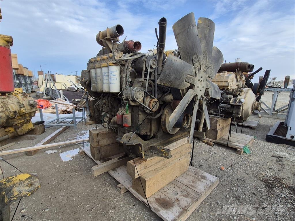 Komatsu  アーティキュレート式ダンプトラック