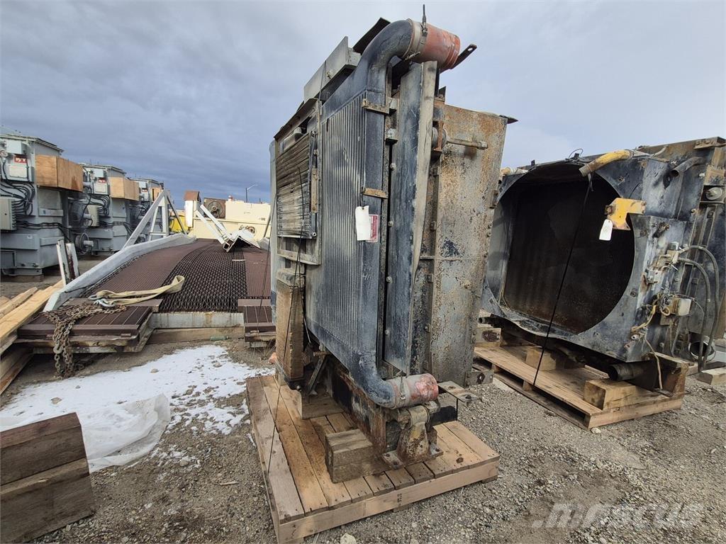 Komatsu  アーティキュレート式ダンプトラック