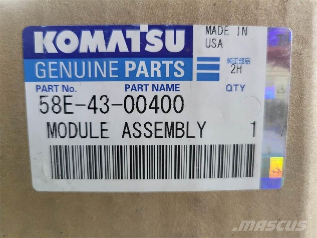 Komatsu 58E-43-00400 アーティキュレート式ダンプトラック