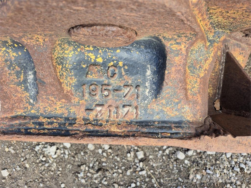 Komatsu D375 タイヤ式ブルドーザ