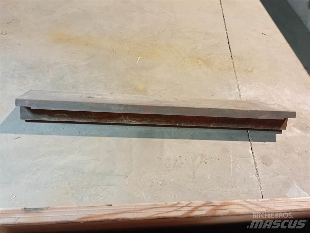 Komatsu PZKV163356 その他部品