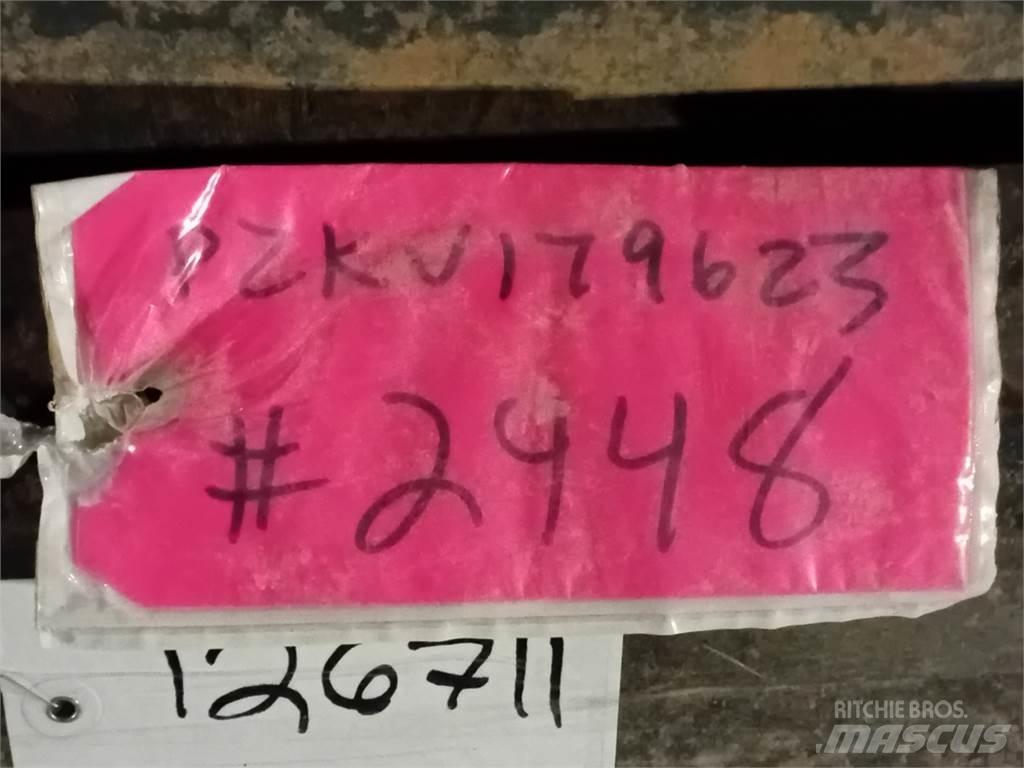 Komatsu PZKV179623 その他部品