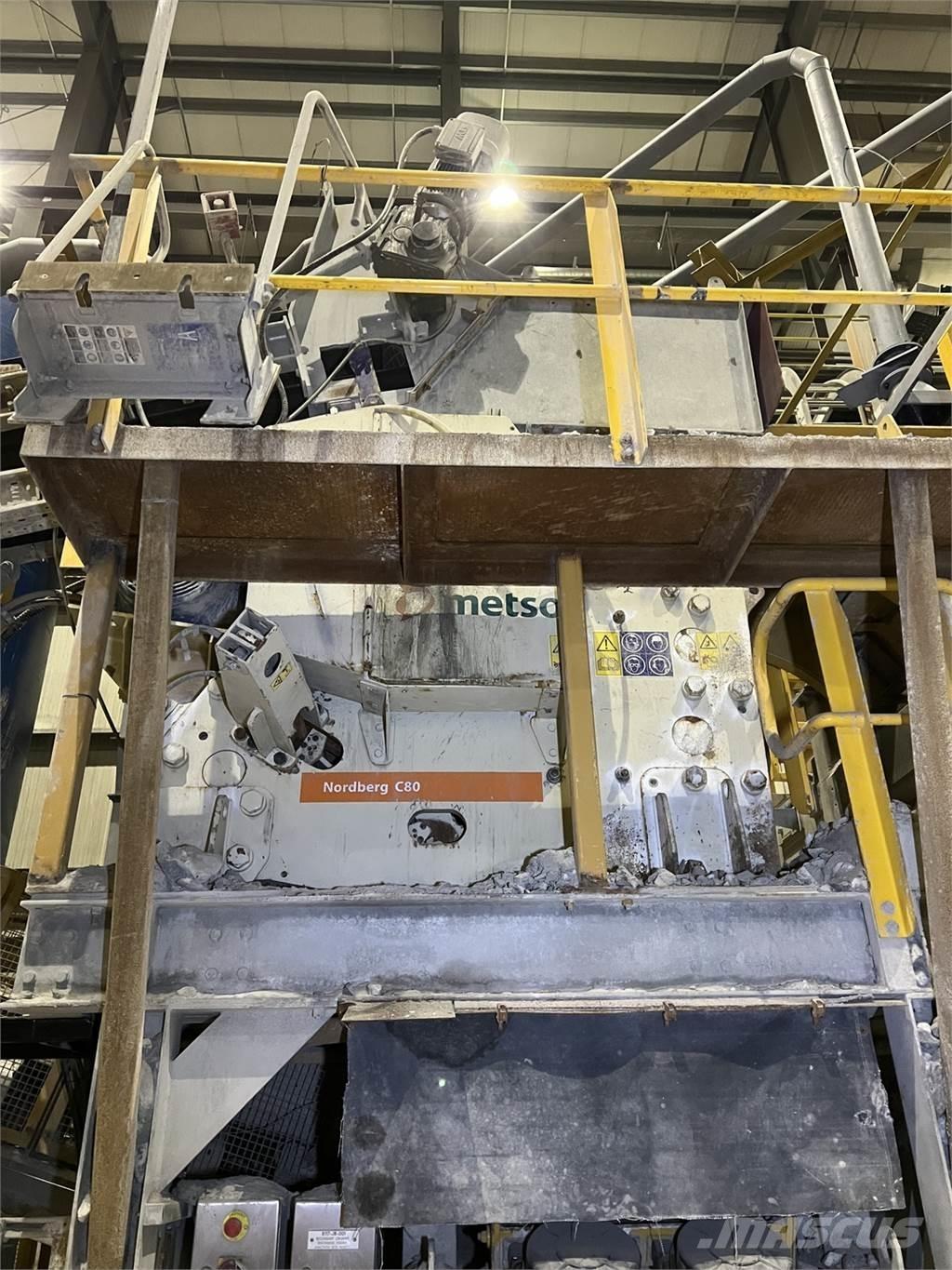 Metso C80 クラッシャー固定式