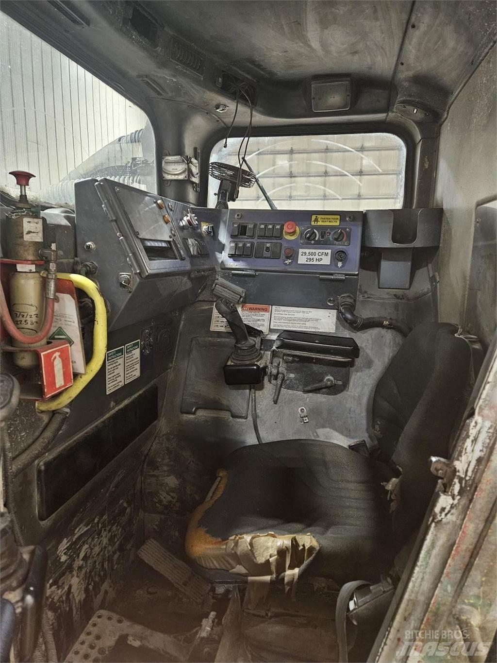 Sandvik LH410 Loader その他部品