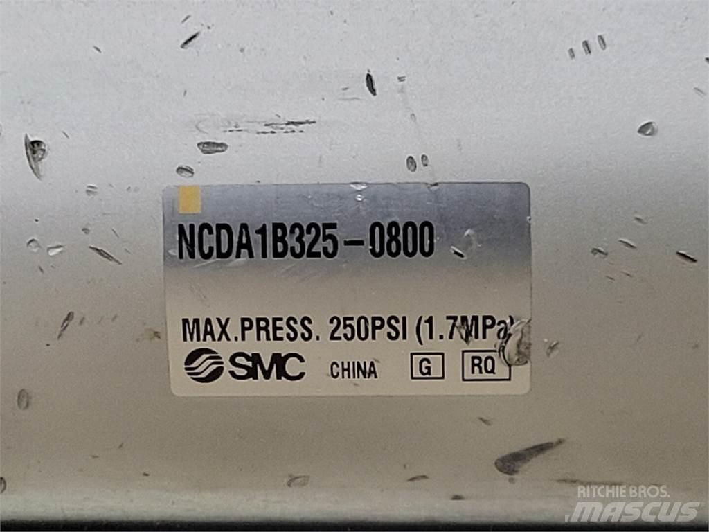 SMC NCDA1B325-0800 トラック・トレーラー - 　その他