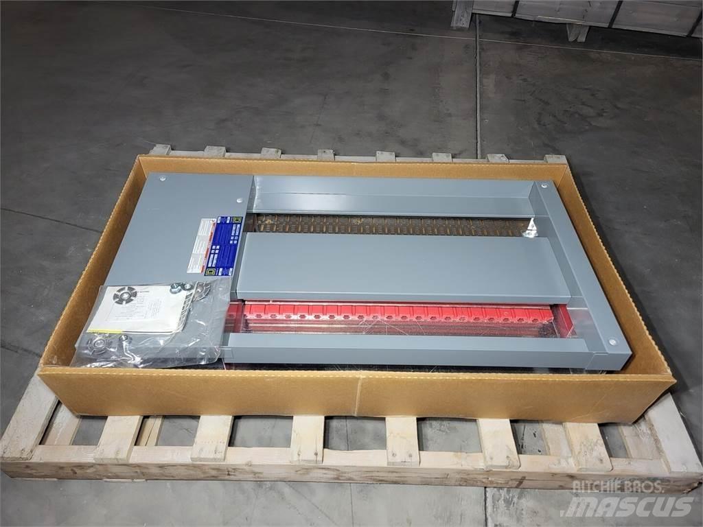  SQUARE D HCM32738 建設機械 -　その他