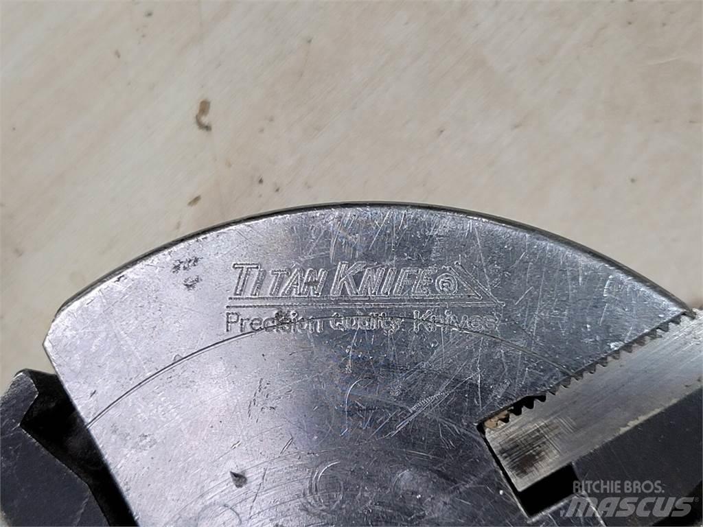 Titan KNIFE H01102022 建設機械 -　その他