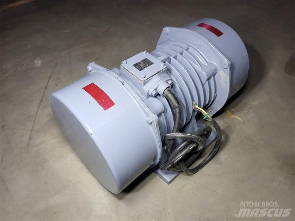 URAS KEE-13-6B 産業用エンジン
