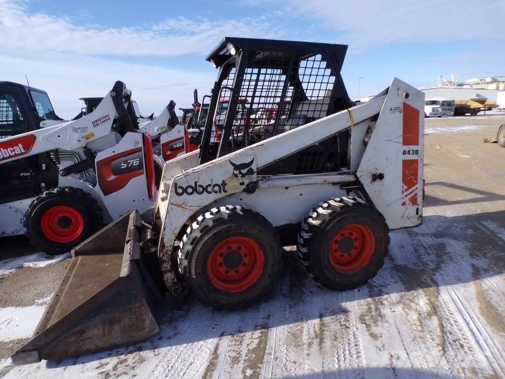 Bobcat 843B スキッドステアローダー