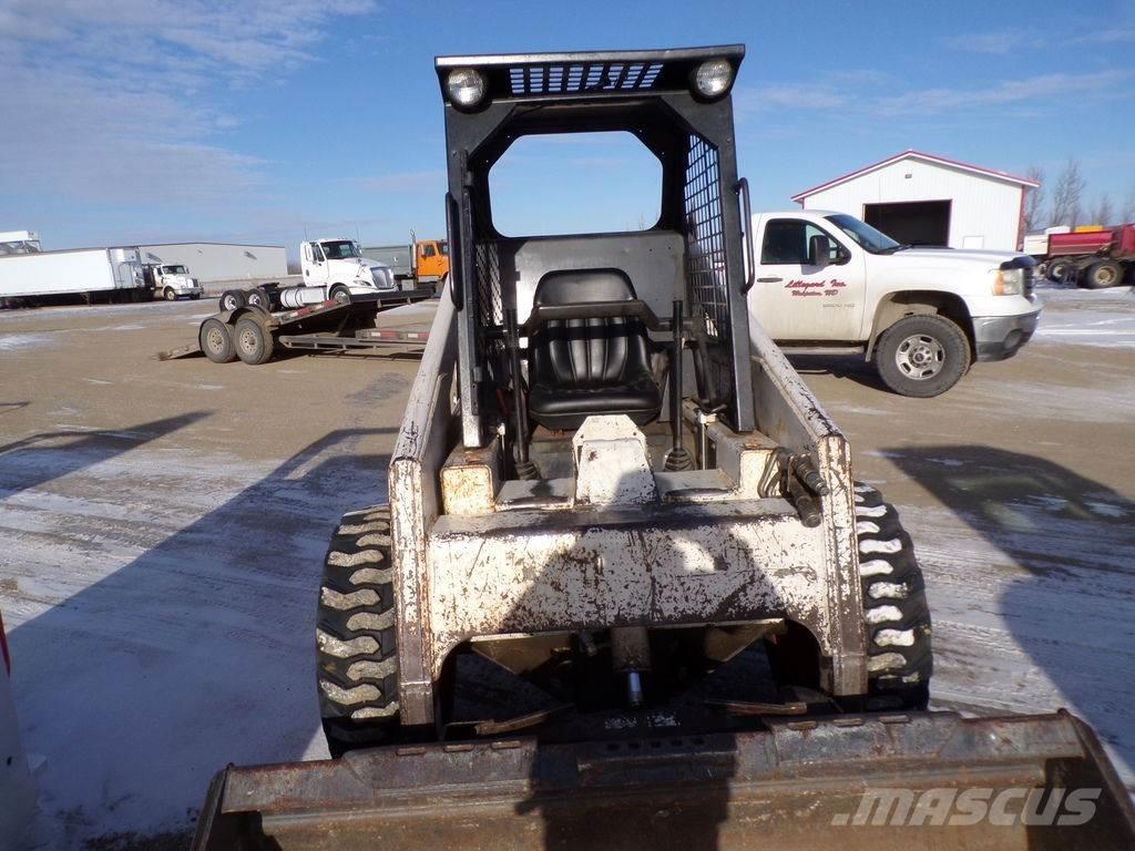 Bobcat 843B スキッドステアローダー