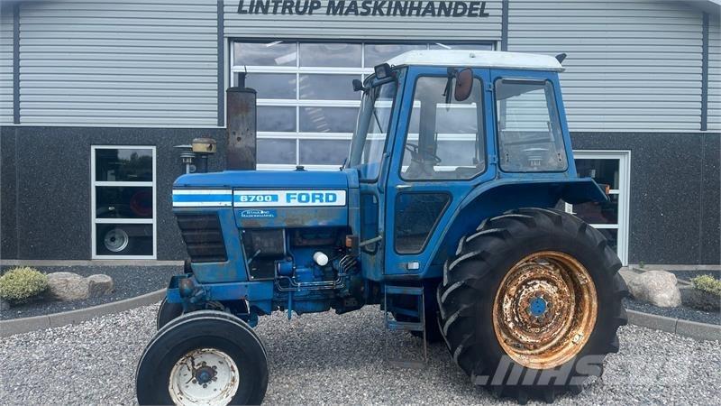 Ford 6700 トラクター