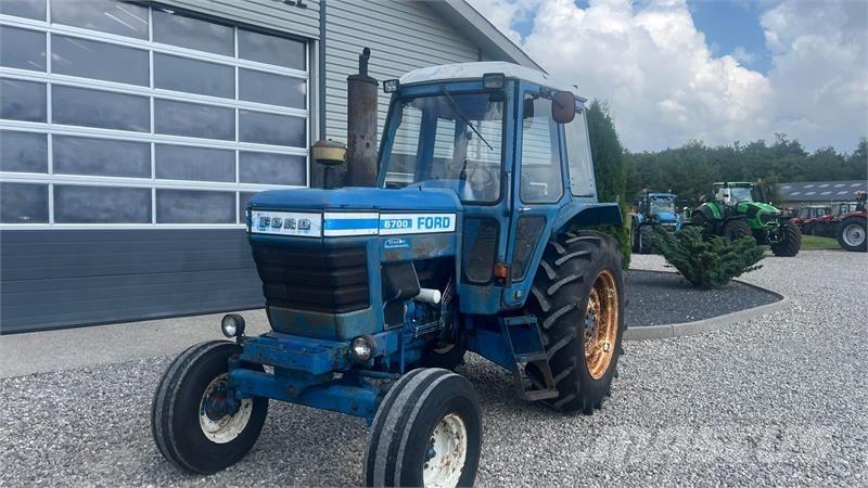 Ford 6700 トラクター