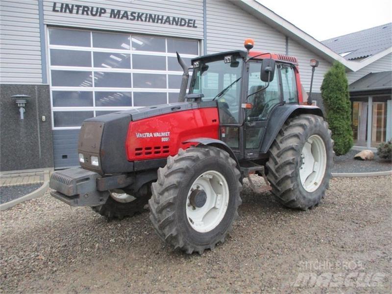 Valmet 8050 トラクター