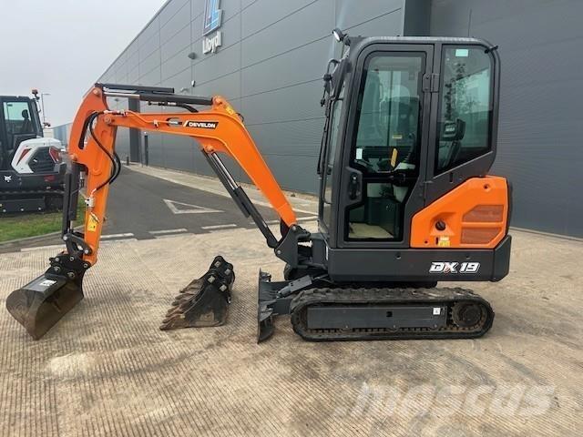 Develon DX19-7 大型油圧ショベル12t以上（パワーショベル・ユンボ）
