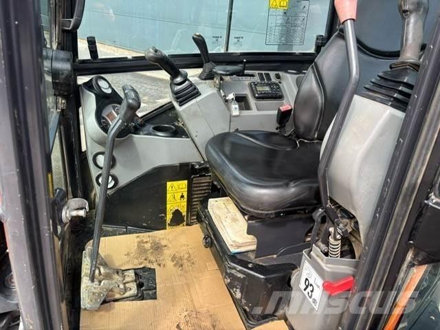 Develon Dx27z 大型油圧ショベル12t以上（パワーショベル・ユンボ）