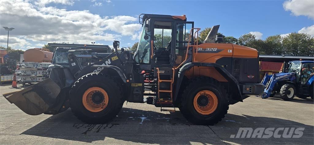 Doosan DL320-7 ホイールローダー・タイヤショベル