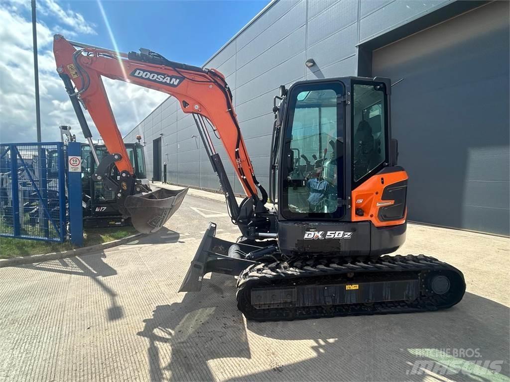 Doosan DX50z 大型油圧ショベル12t以上（パワーショベル・ユンボ）