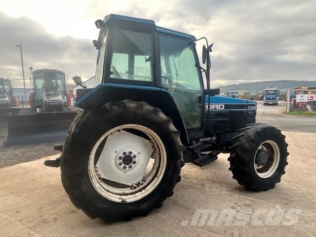 Ford 7740 トラクター