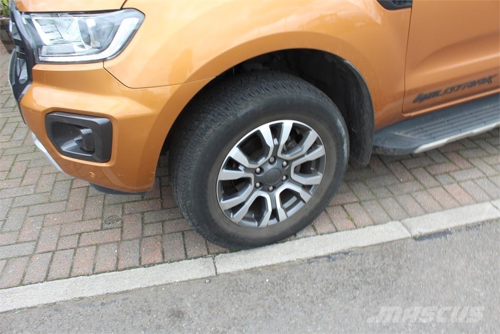Ford Ranger Wildtrak ピックアップ／ドロップサイド