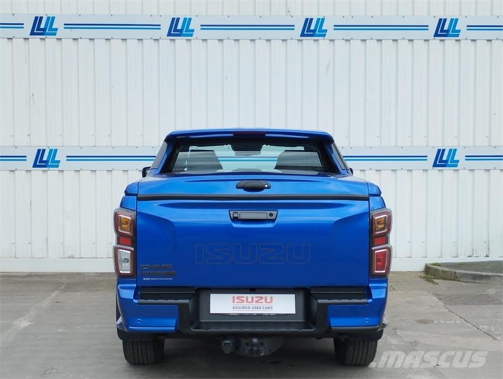 Isuzu V-Cross ピックアップ／ドロップサイド