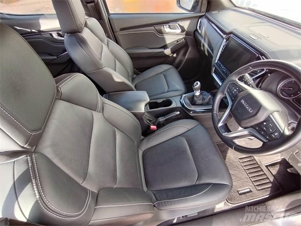 Isuzu V-Cross 建設機械 -　その他