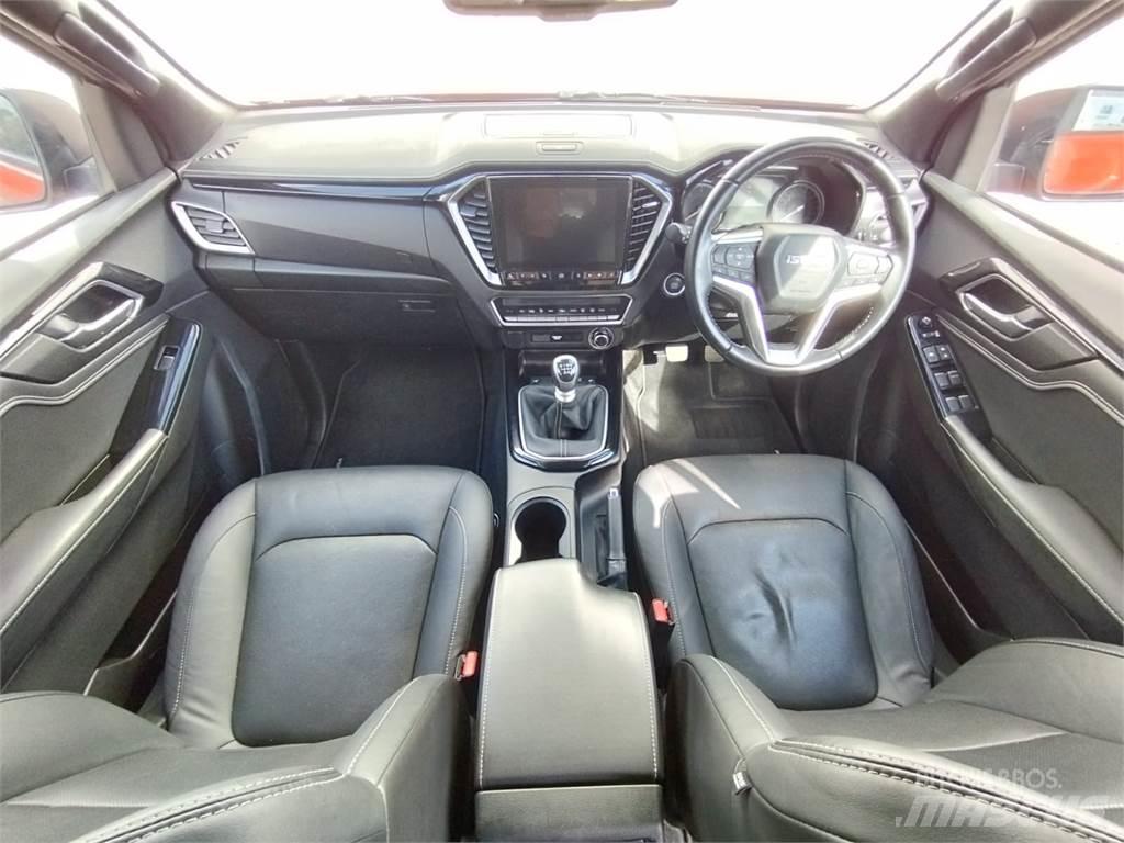 Isuzu V-Cross 建設機械 -　その他
