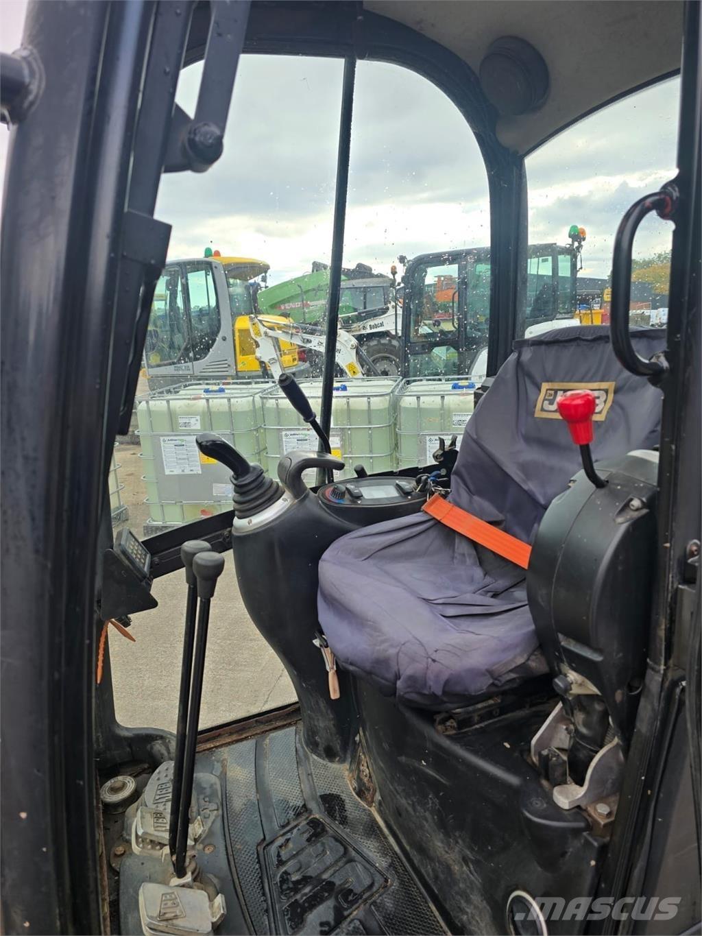 JCB 8018 Excavator 大型油圧ショベル12t以上（パワーショベル・ユンボ）
