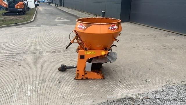 Kuhn Spreader ミネラル散布機