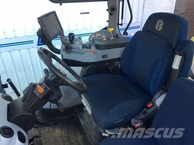 New Holland T7.210 トラクター