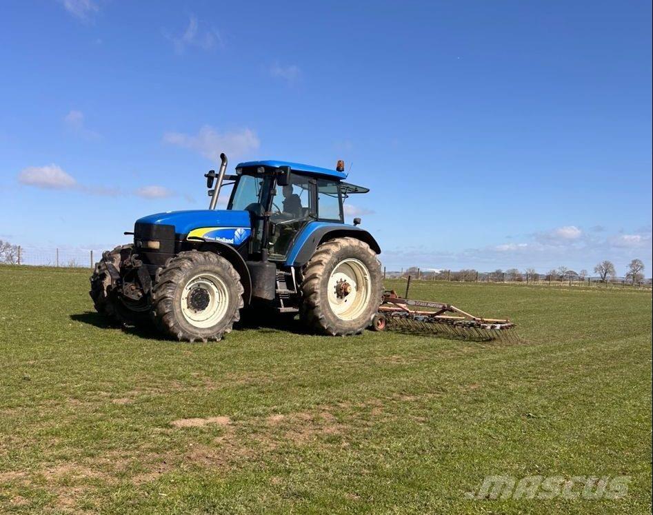 New Holland TM175 トラクター