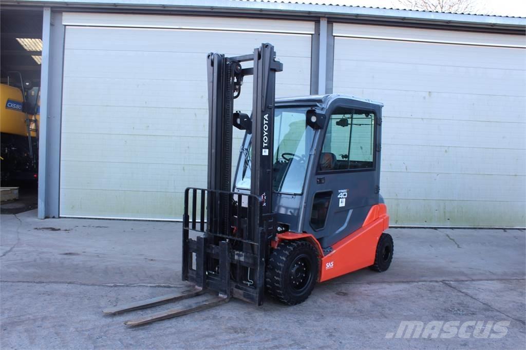 Toyota 4T Forklift フォークリフト - その他