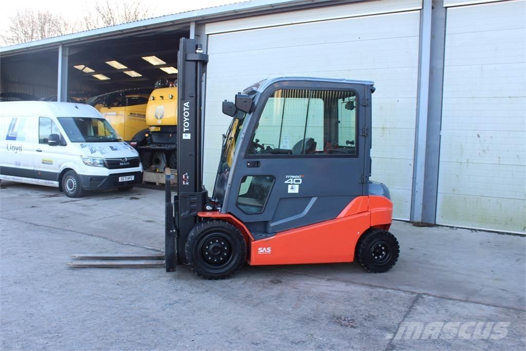 Toyota 4T Forklift フォークリフト - その他