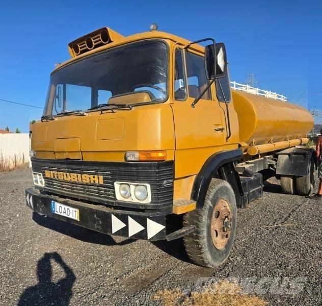 Mitsubishi Fuso タンカートラック