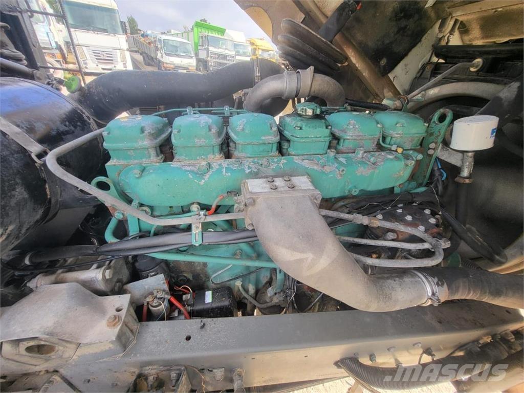 Volvo F10 ダンプ