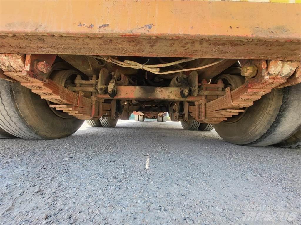 Volvo N12 平ボディー