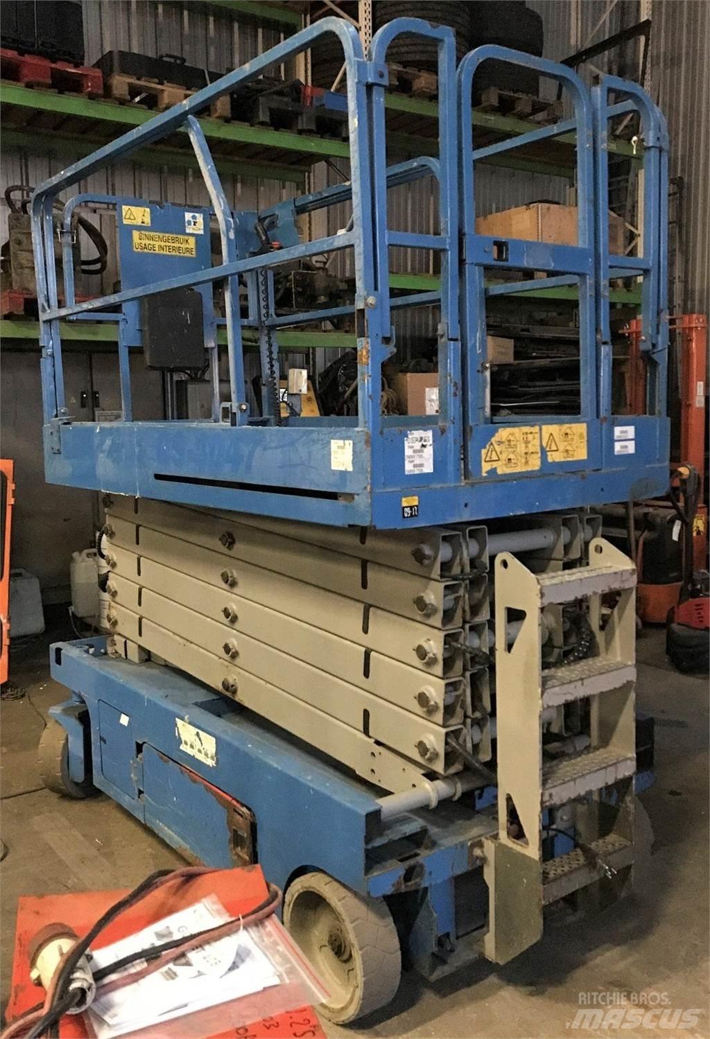 Genie GS-4047 シザースリフト