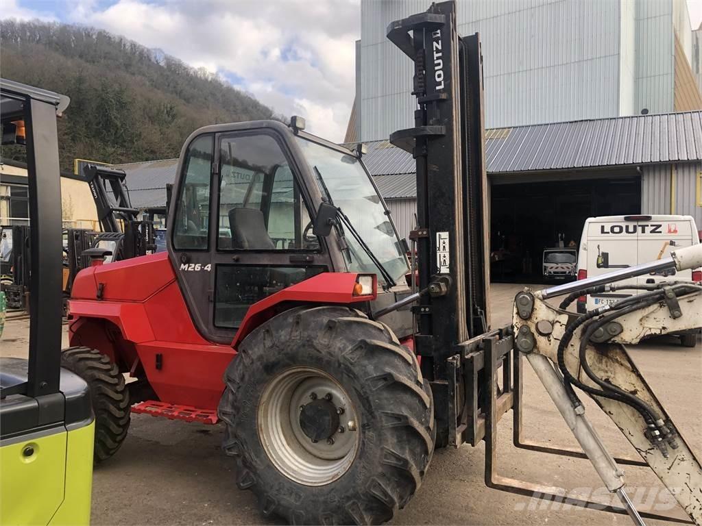 Manitou M26-4 ラフターテレントラック
