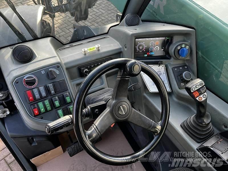 Kramer KT357 テレスコーピックハンドラー