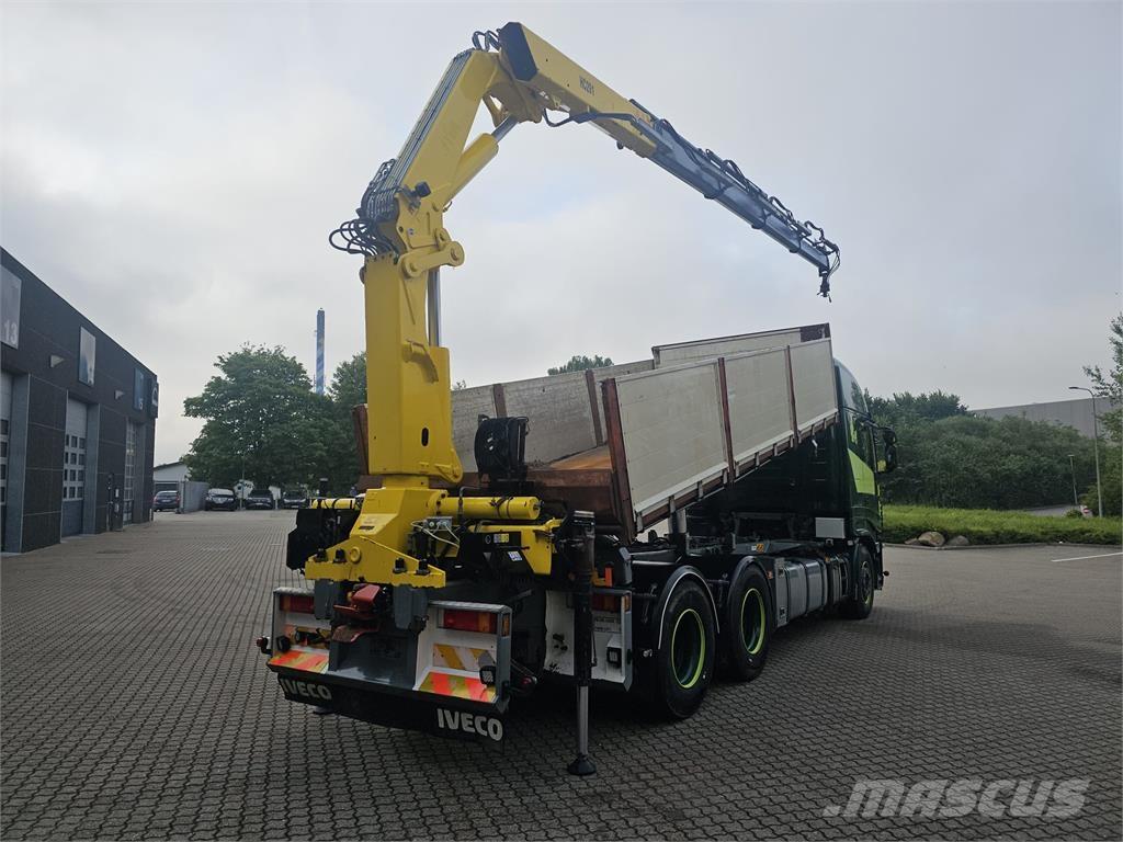 Iveco Stralis 560 6x4 ケーブルリフト着脱式トラック