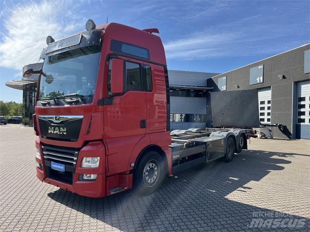 MAN TGX 26.500 6x2 コンテナ、海コン車