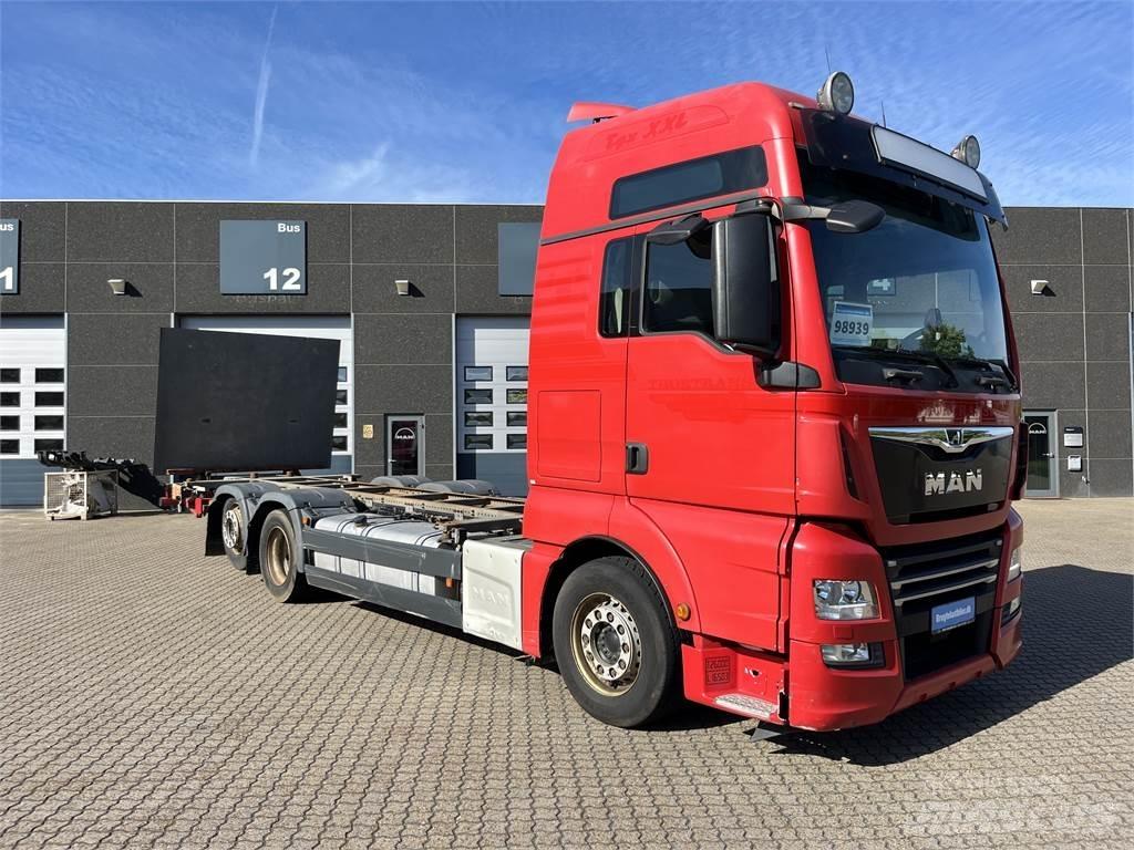 MAN TGX 26.500 6x2 コンテナ、海コン車