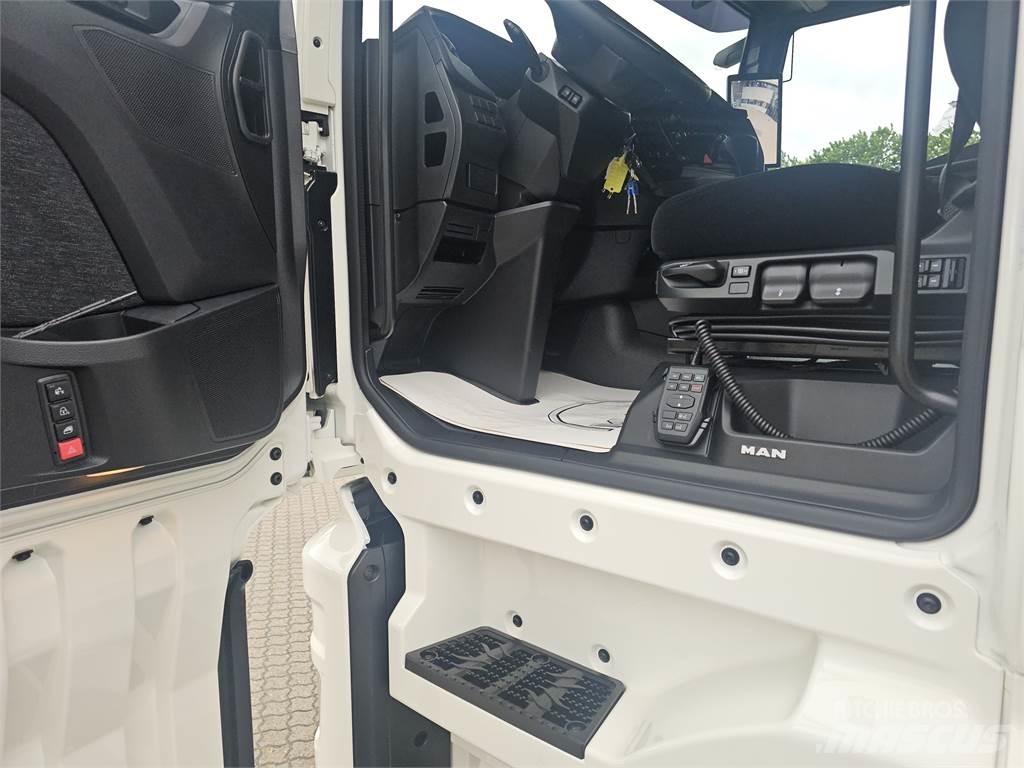 MAN TGX 26.520 中古トラクターヘッド | トレーラーヘッド