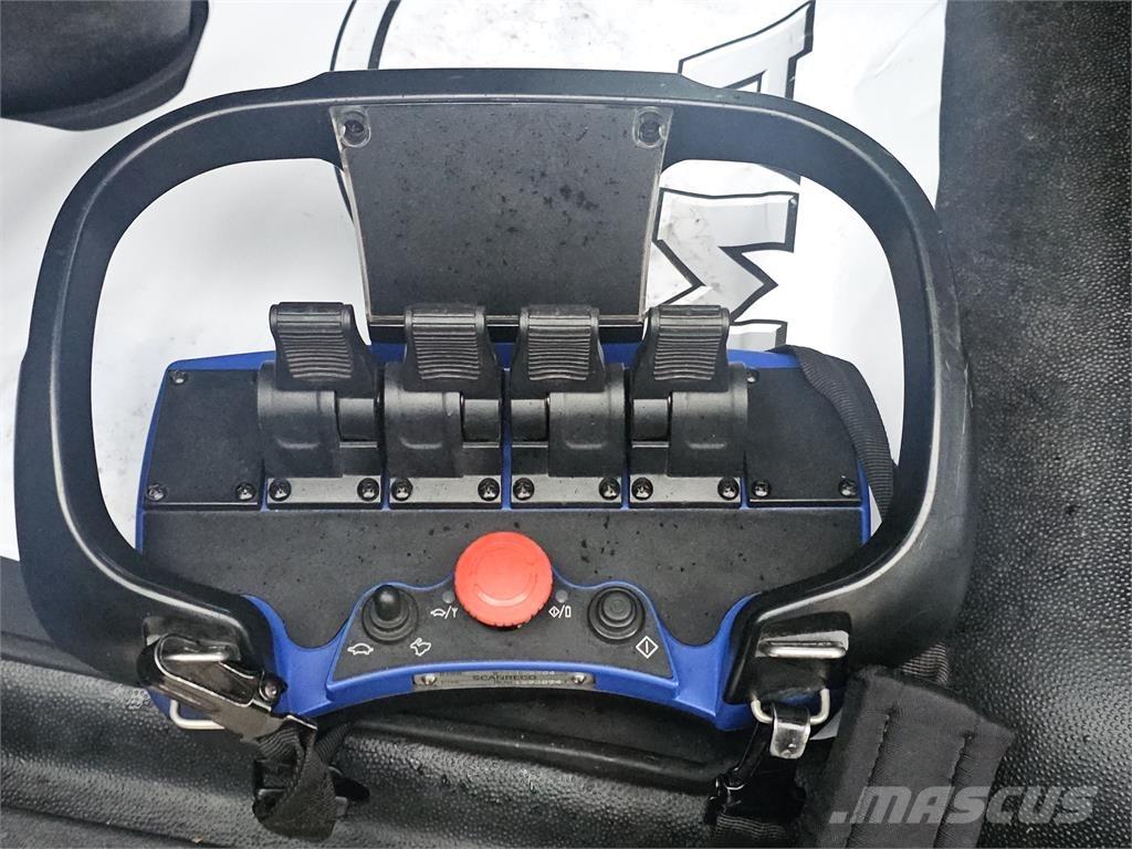 Renault D-Serie クレーントラック、ユニック車