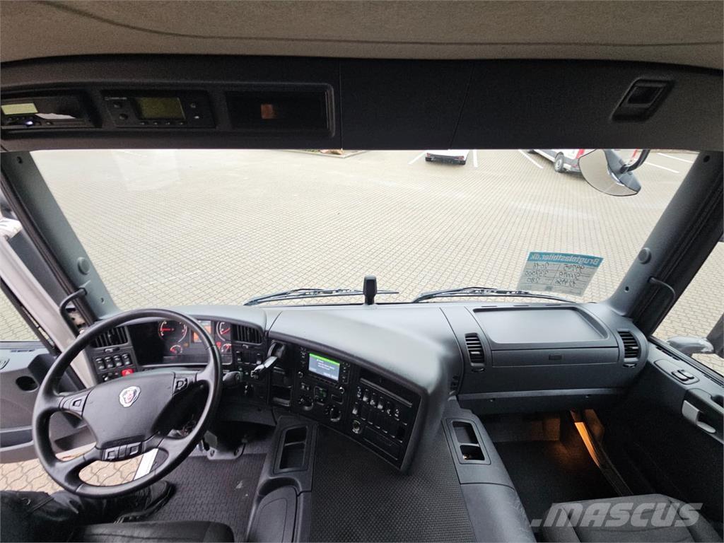 Scania P280 冷凍冷蔵車