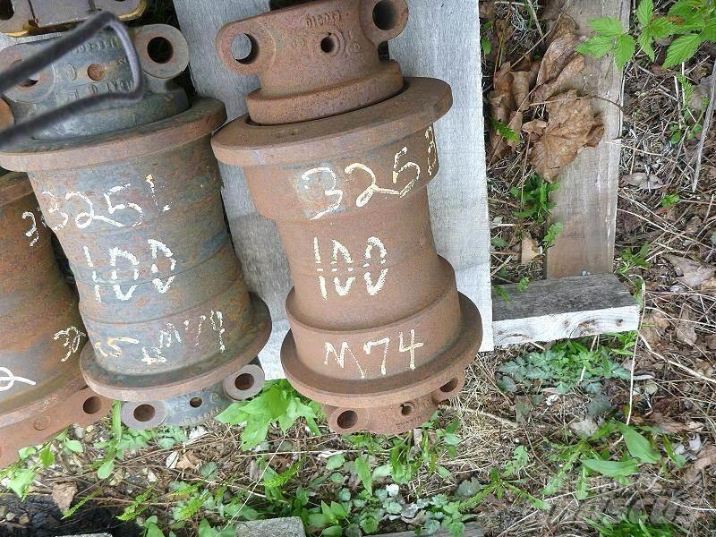 CAT  無限軌道、クローラ、履帯