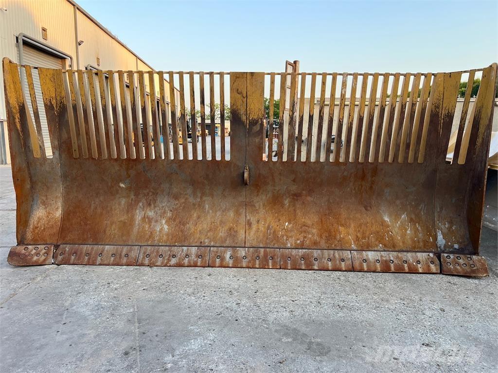 CAT 836K ソイルコンパクター